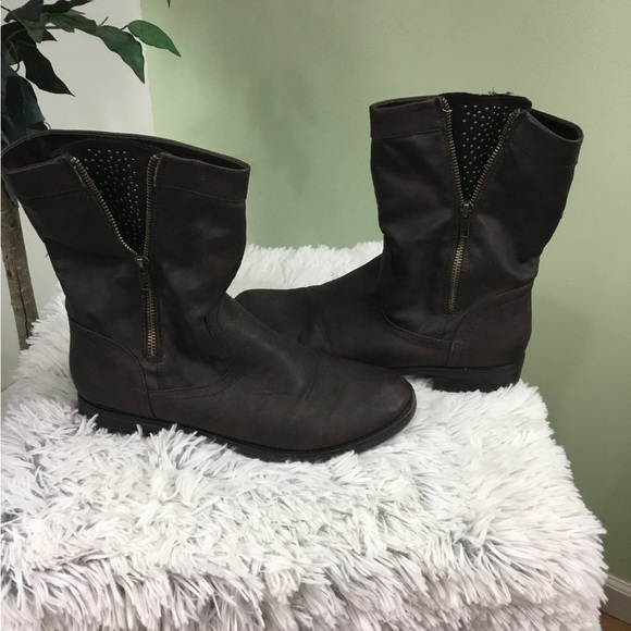 MAURICES size 10M  brown side zip boots - Picture 1 of 16